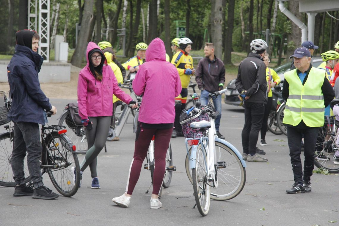 Rowerowe otwarcie nowej ścieżki w powiecie średzkim