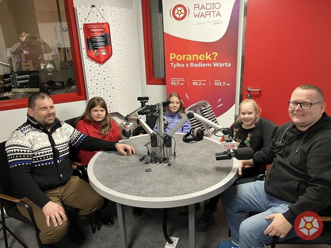 Rudolf Topolski, Zosia Topolska, Joanna Kurosińska, Lena Szafraniak i Szymon Szafraniak (15.12.2022)