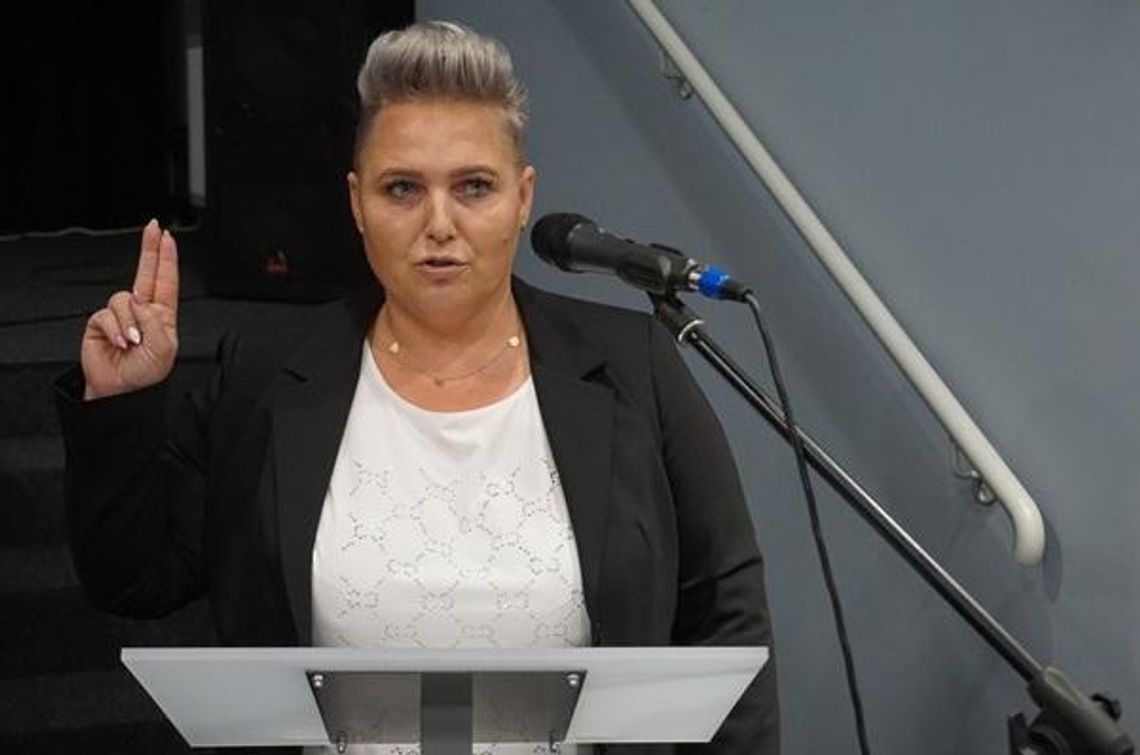 Sołtyska Wrąbczynka już po ślubowaniu. Została radną (galeria)