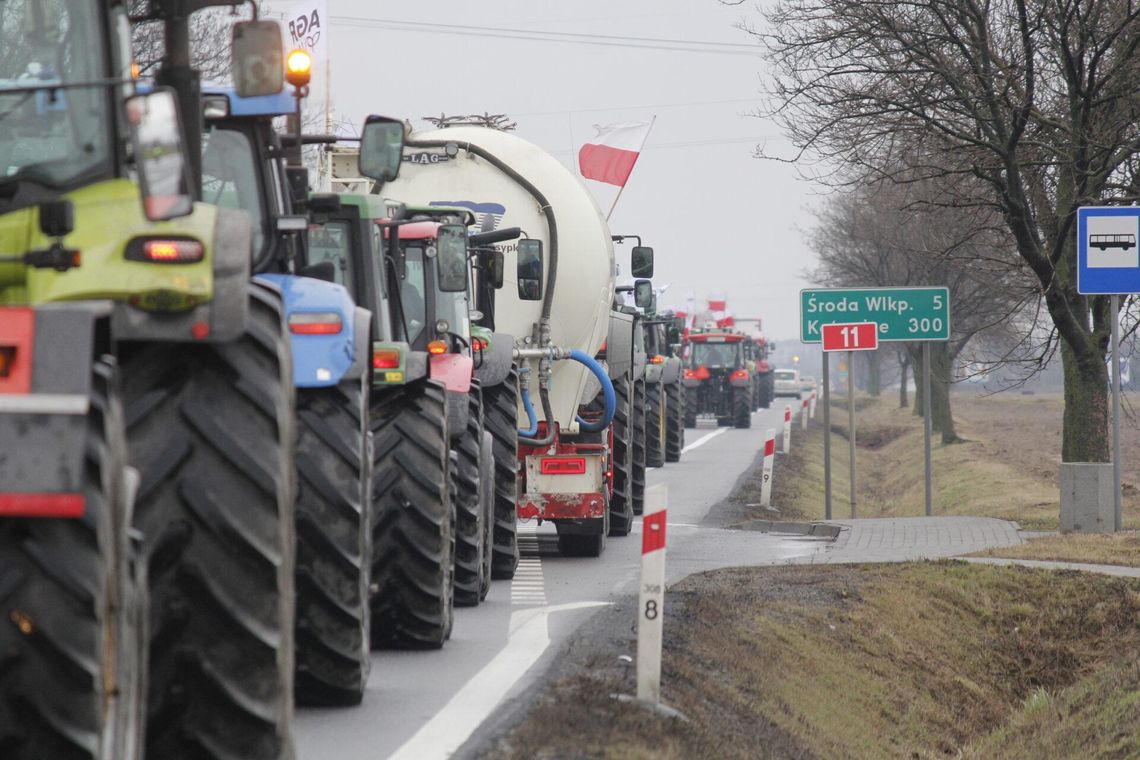 Środa Wielkopolska: blokowali drogę, rozdawali jedzenie