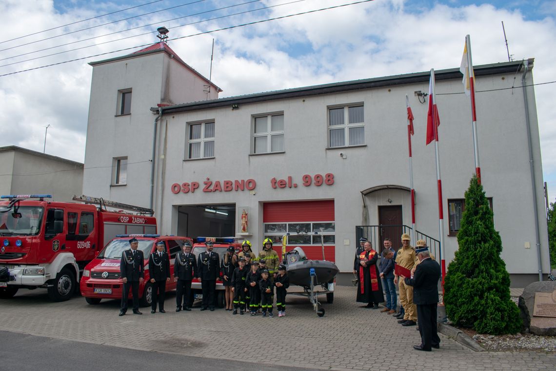 strażacy z OSP Żabno