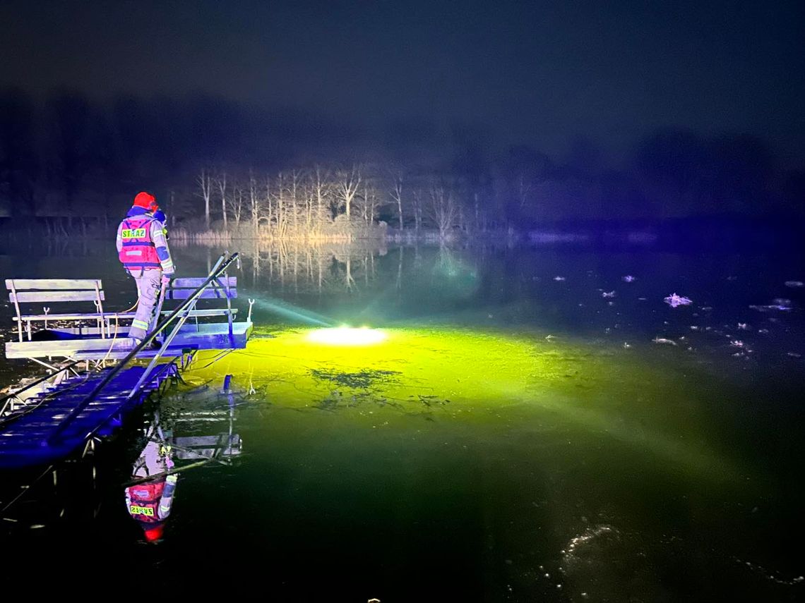 Tragedia na Jeziorze Popieleckim. 29-latek utonął pod lodem