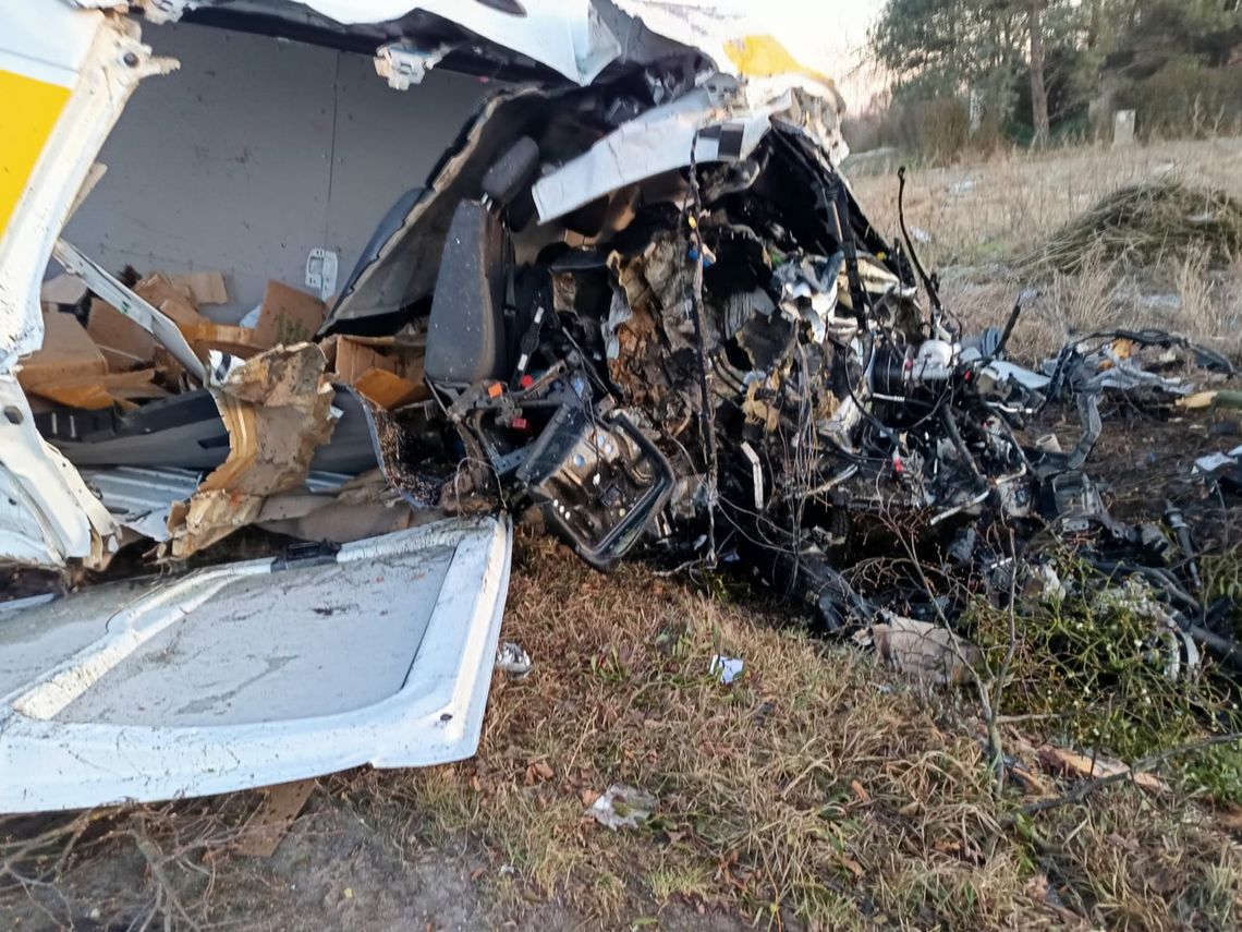 Ukradł busa i uciekał przed policją. Pościg zakończył tragicznym wypadkiem