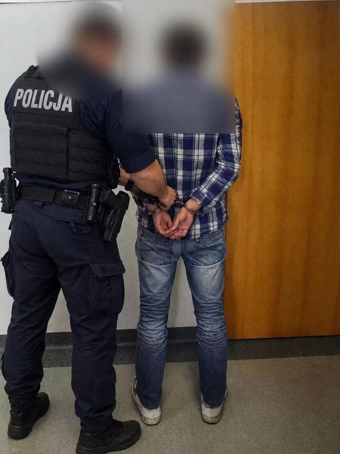Ukradł torebkę podczas mszy. 34-latek z zarzutem kradzieży Ukradł torebkę podczas mszy. 34-latek z zarzutem kradzieży