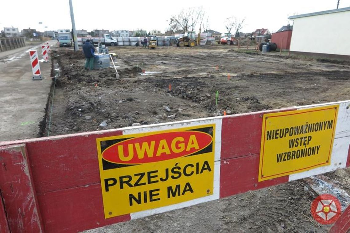 Utwardzają plac w Kołaczkowie (foto, wideo)