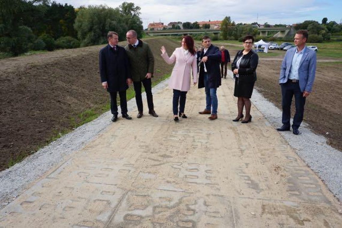 W Pyzdrach będzie bezpieczniej. Wały na Warcie zostaną wzmocnione