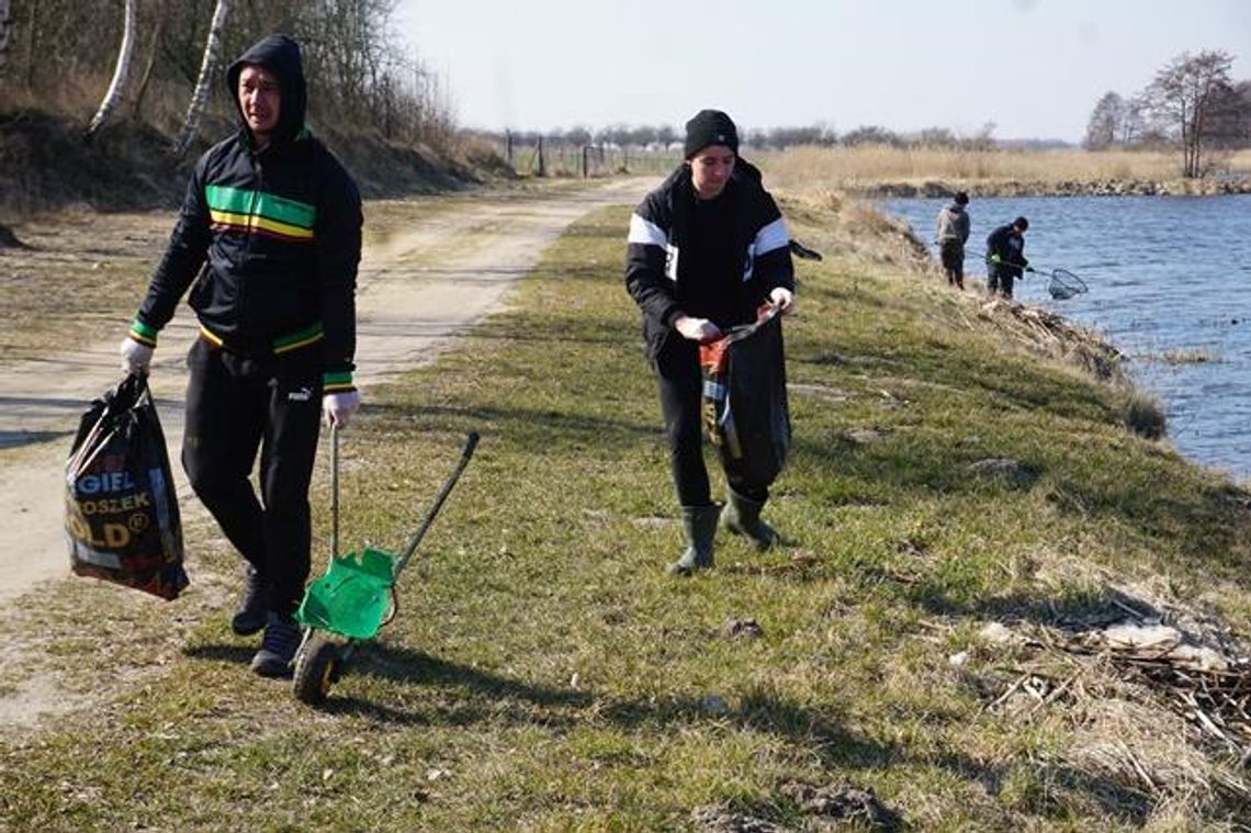 Wędkarze świecą przykładem. Zorganizowali czyn społeczny (galeria)