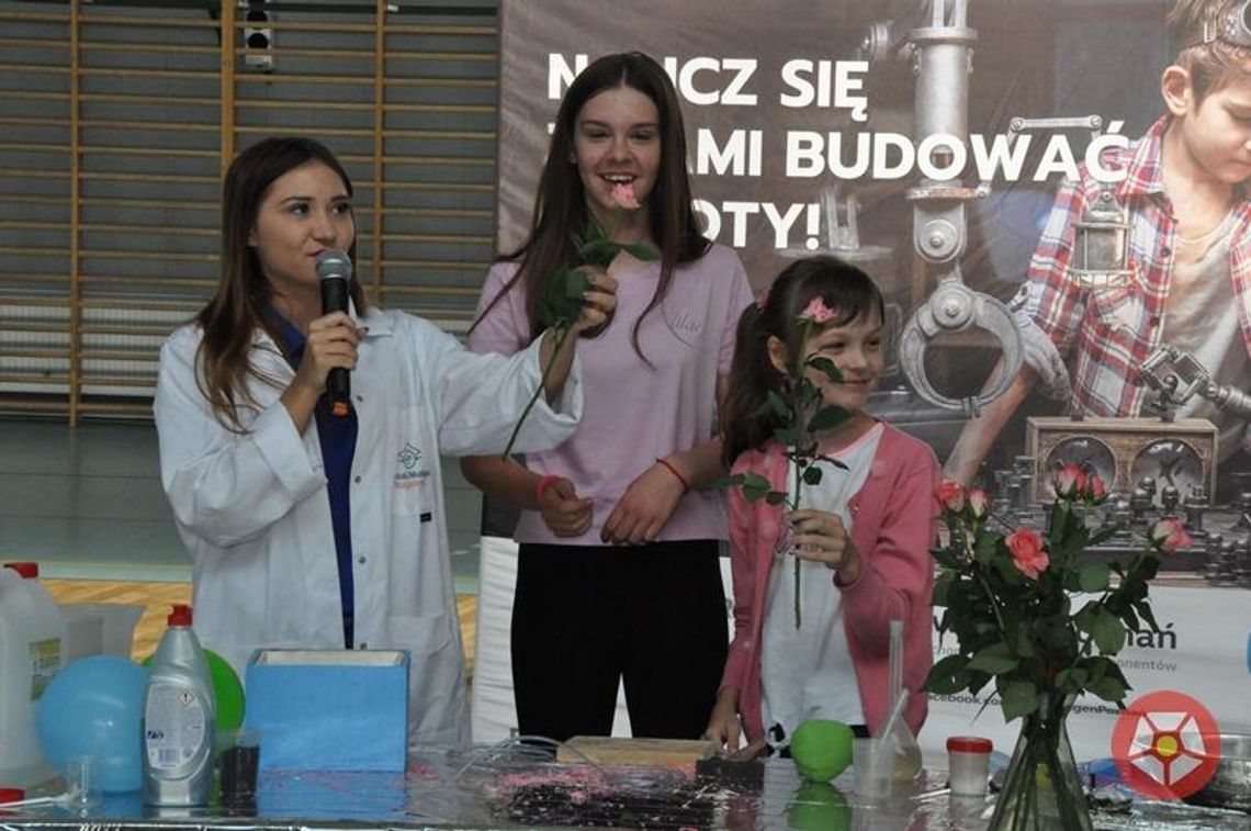 Wybuchowe lekcje w szkole (galeria, wideo)