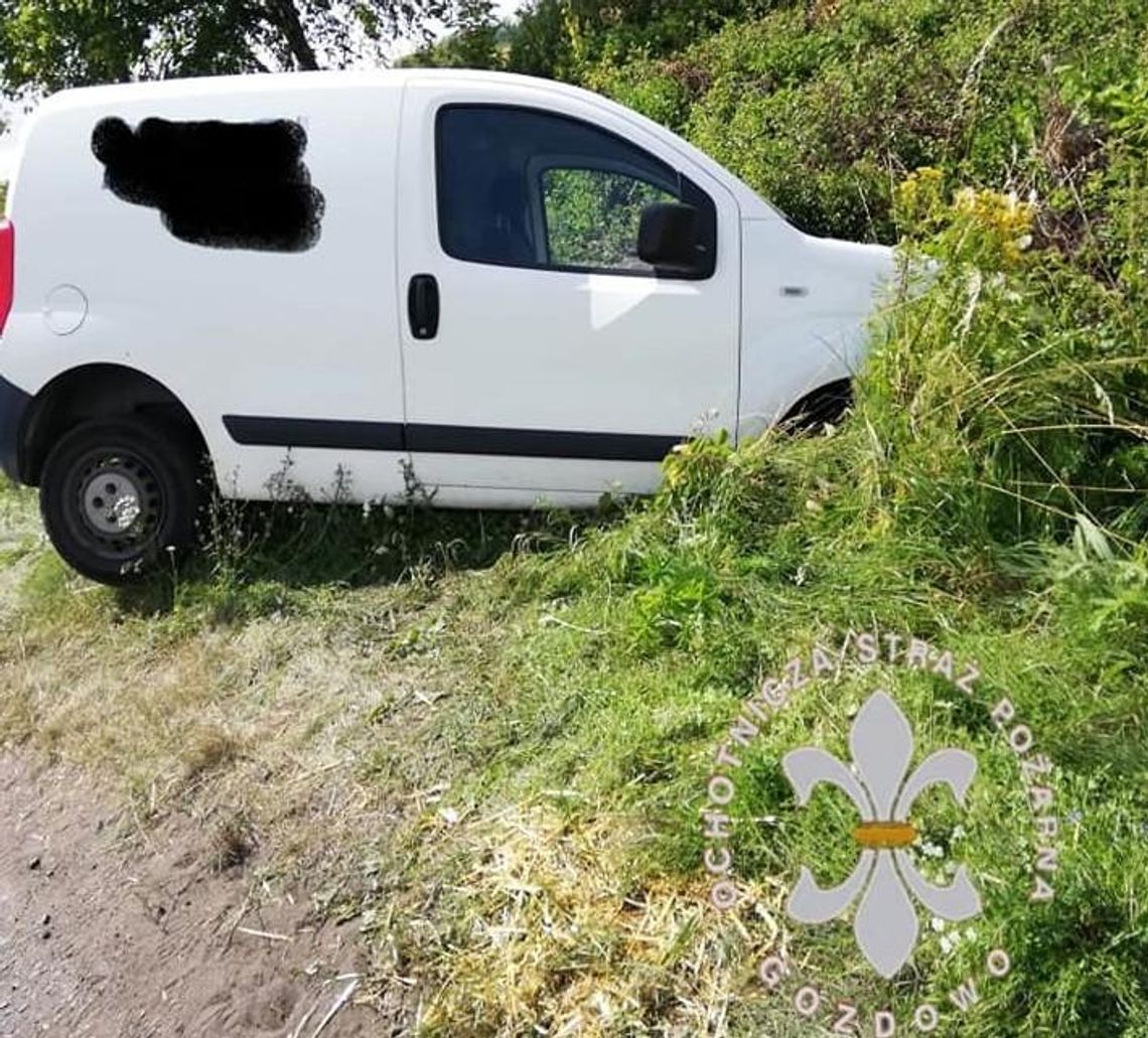 Wypadek w Zielińcu. Kierowca trafił do szpitala