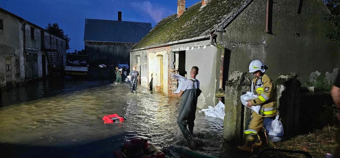 Zalane ulice, domy i zarwane drogi. Podsumowano szkody wyrządzone przez ulewę