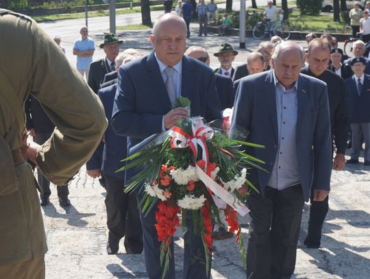 uroczystosci-pod-pomnikiem-15-08-2017-50